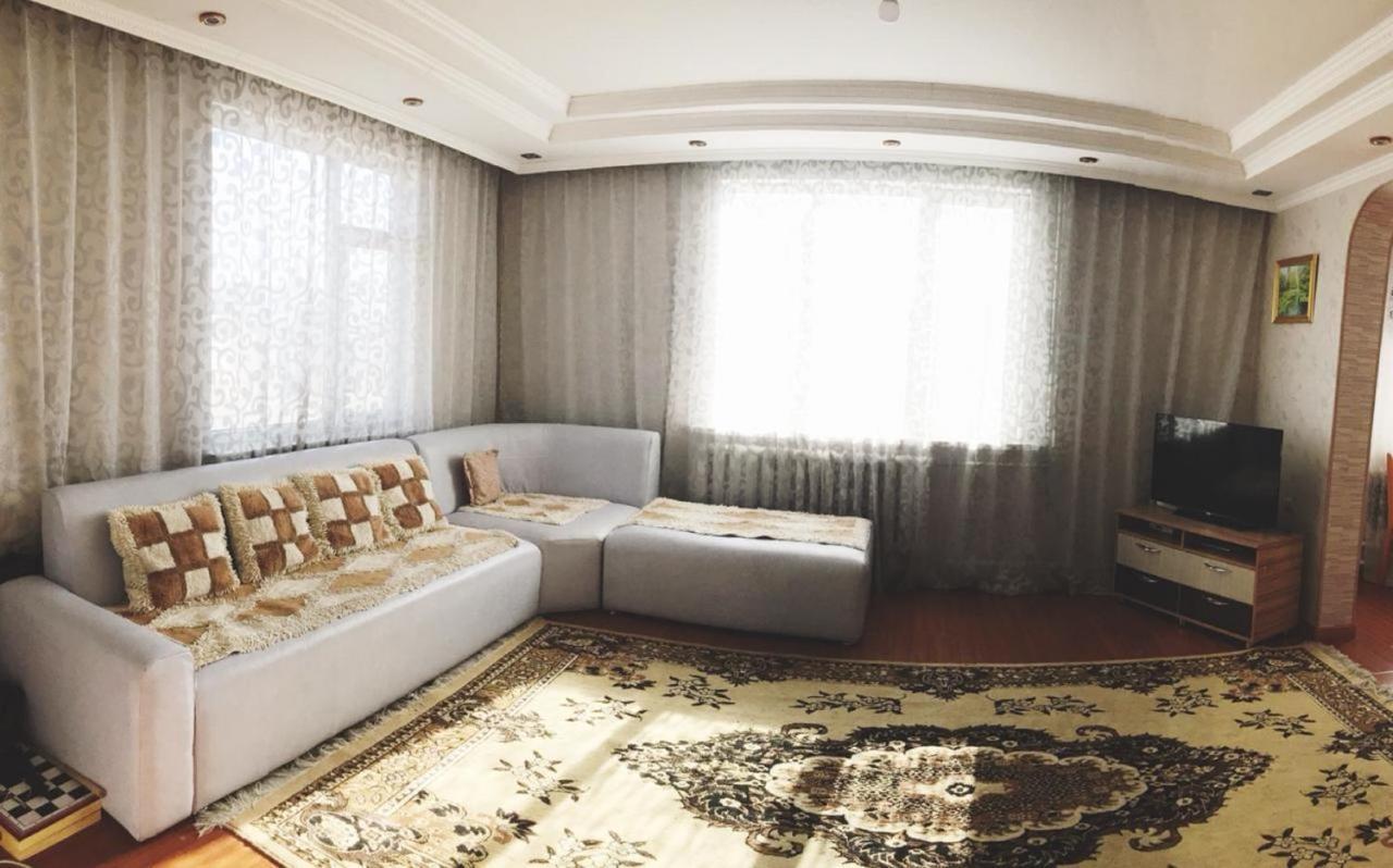 Bulbul Jamak Travel Hostel Olgii Bagian luar foto