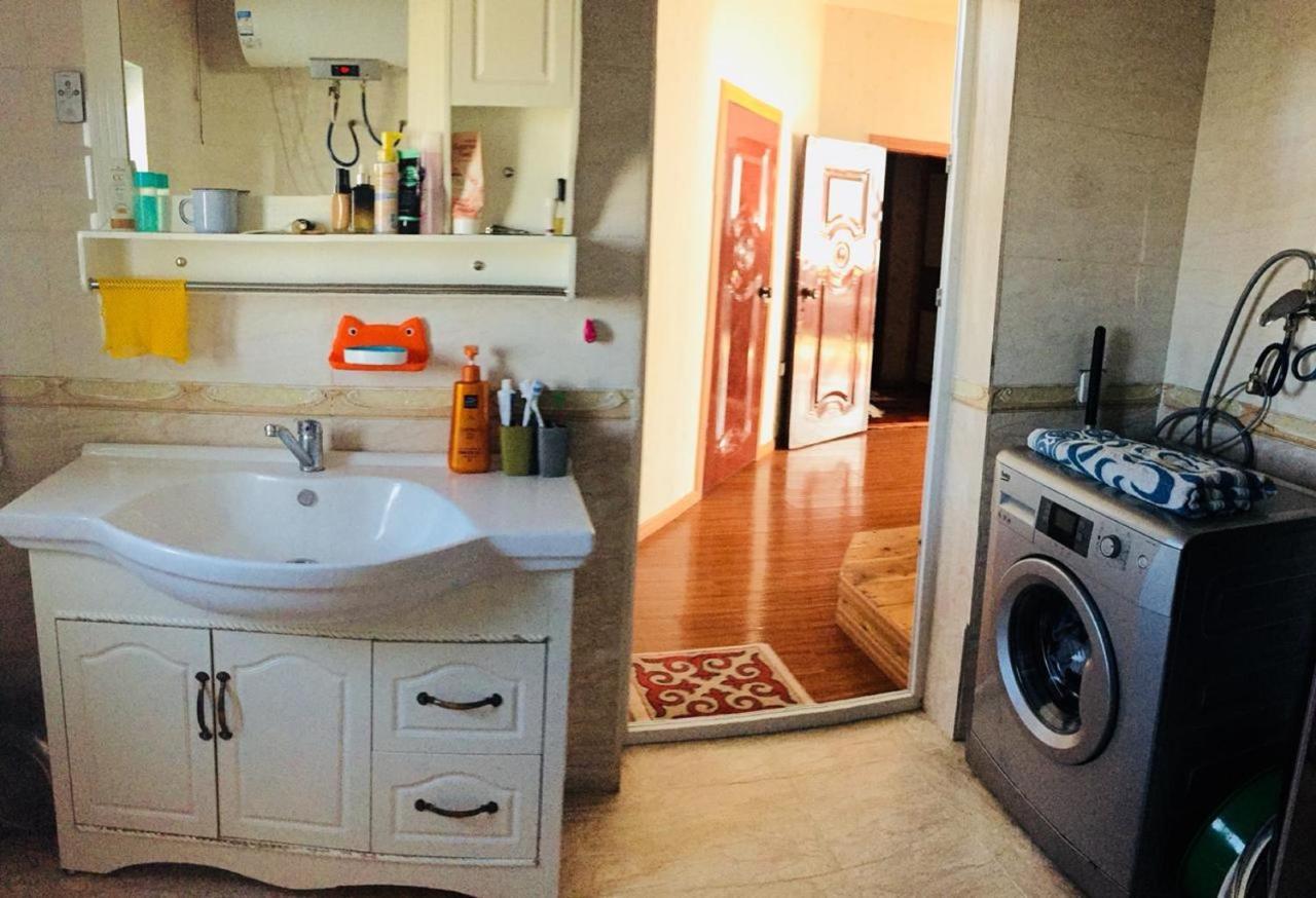 Bulbul Jamak Travel Hostel Olgii Bagian luar foto