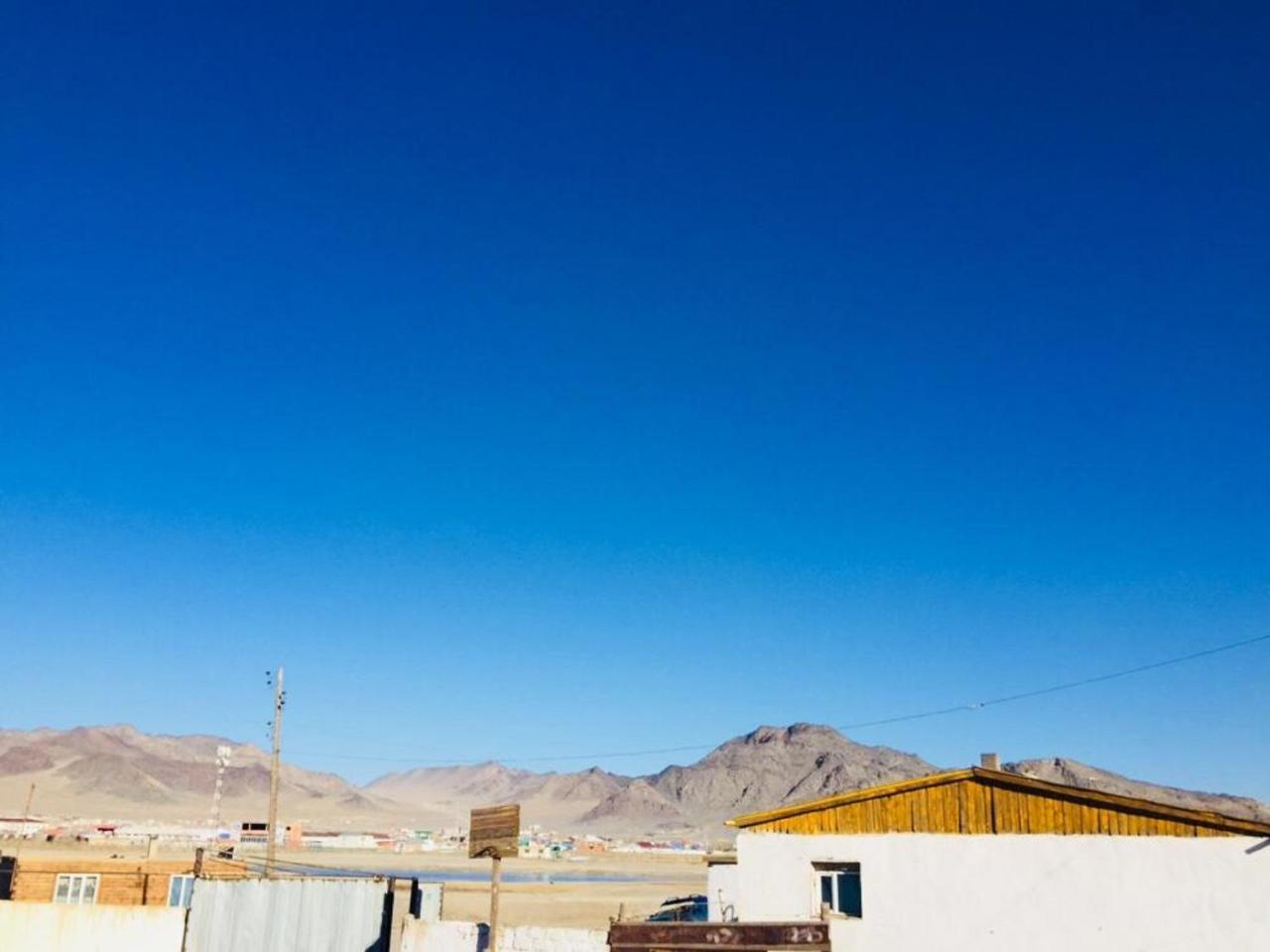 Bulbul Jamak Travel Hostel Olgii Bagian luar foto