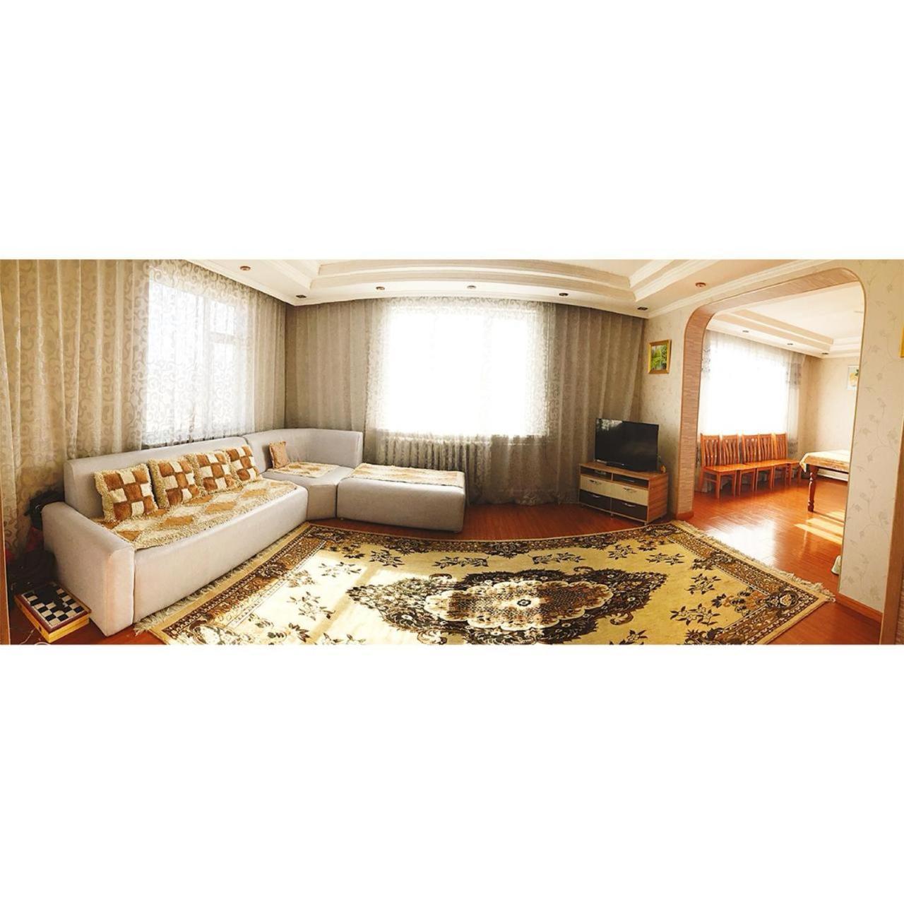 Bulbul Jamak Travel Hostel Olgii Bagian luar foto
