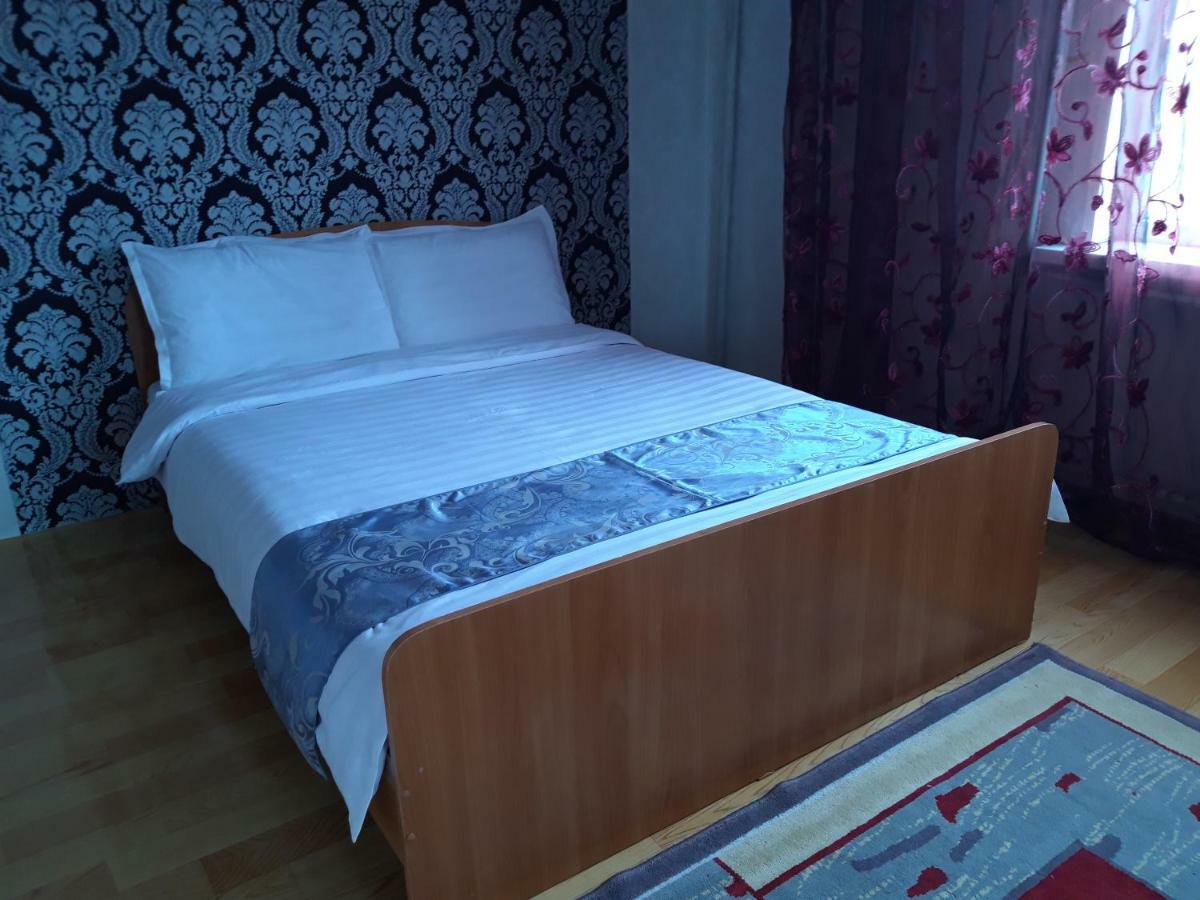 Bulbul Jamak Travel Hostel Olgii Bagian luar foto