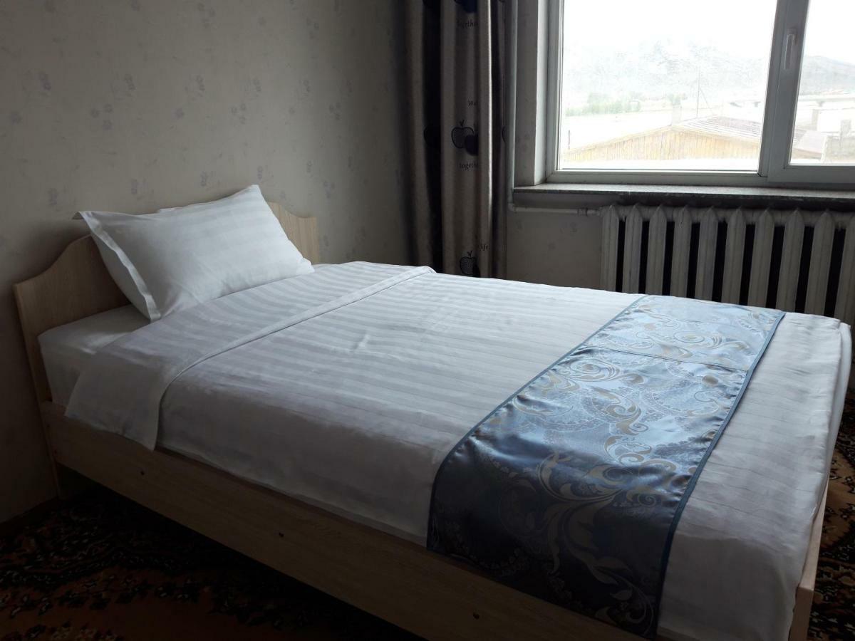Bulbul Jamak Travel Hostel Olgii Bagian luar foto